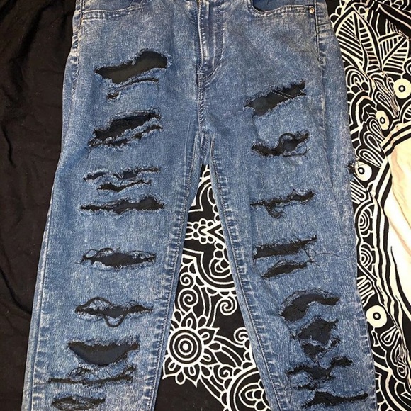 jeans - Picture 2 of 3